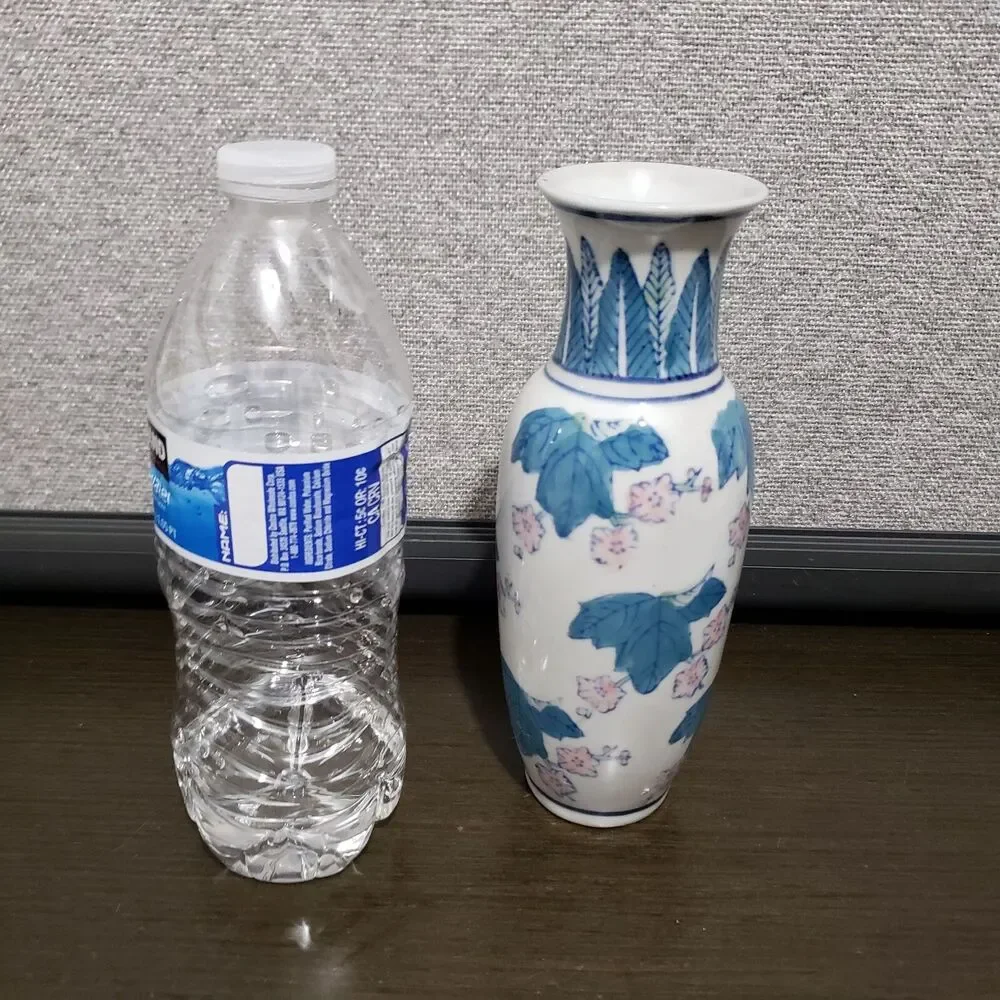Floral Leaves Blue White Pink Vase 7,5